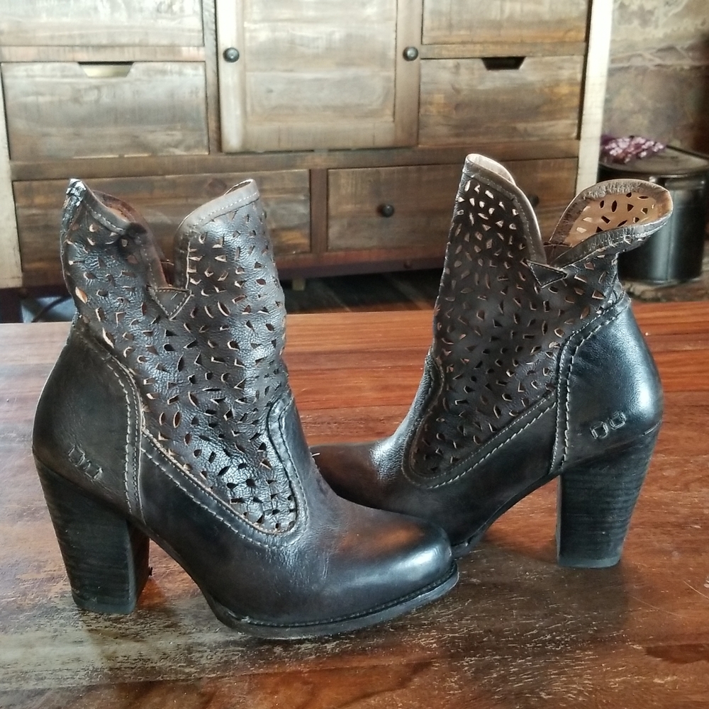 Bedstu Irma  graphite rustic leather boots